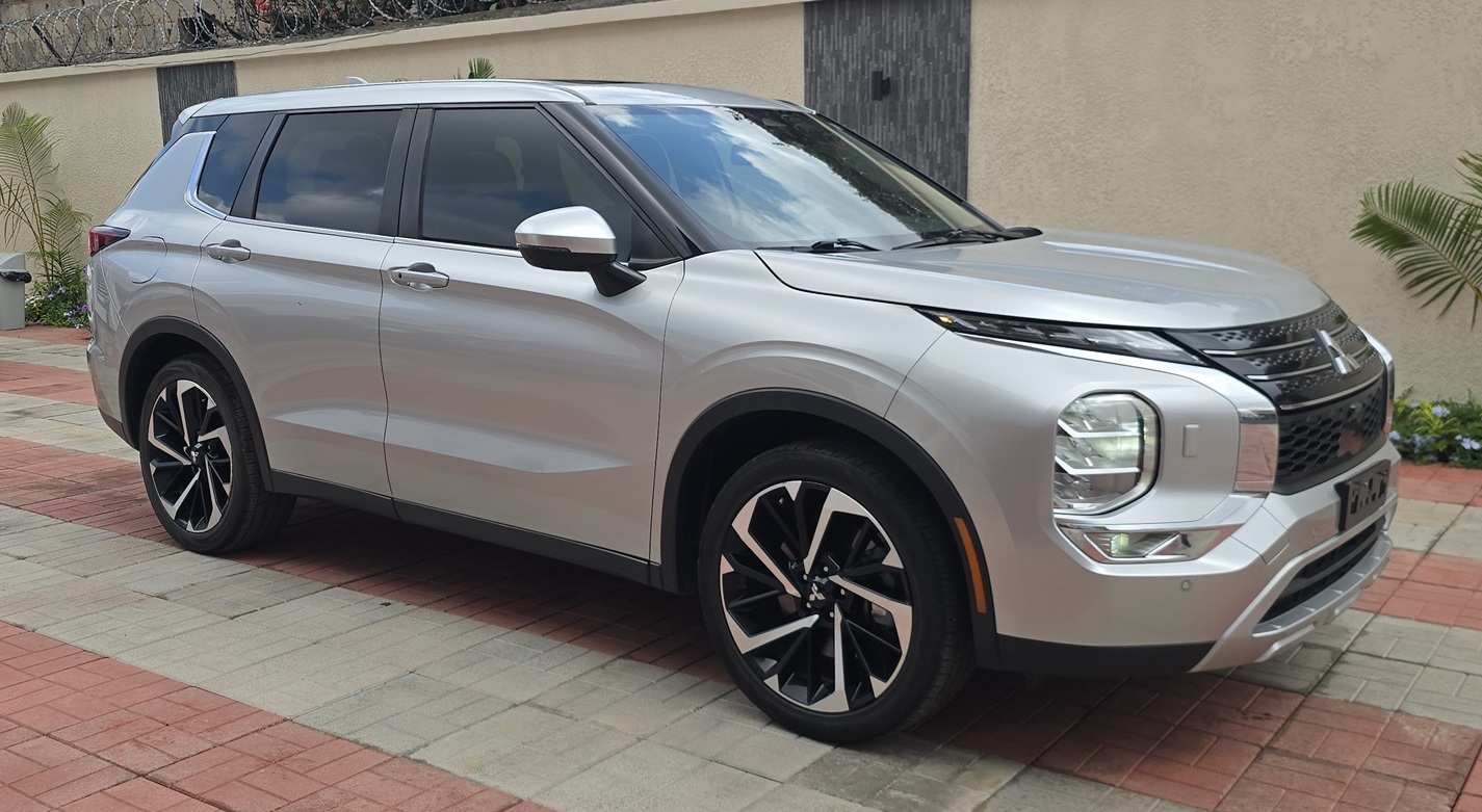 4WD 2023 Mitsubishi Outlander Automatique