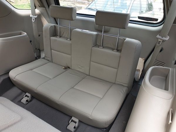 2006 Kia SORENTO avec 7 Places à vendre à Yaoundé Cameroun