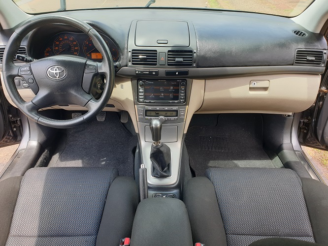 2009 Toyota Avensis à vendre à Yaoundé Cameroun