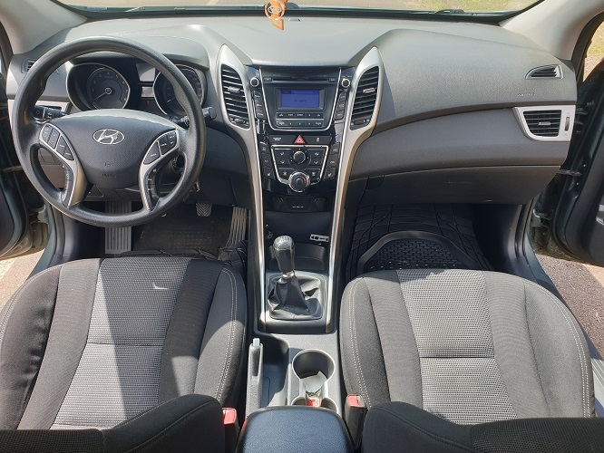 2014 Hyundai Elantra à vendre à Yaoundé Cameroun