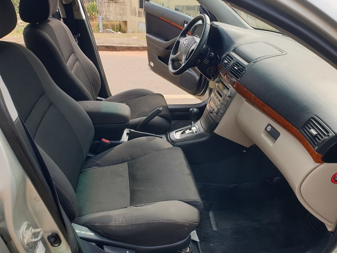 2007 Toyota Avensis Automatique à vendre à Yaoundé Cameroun