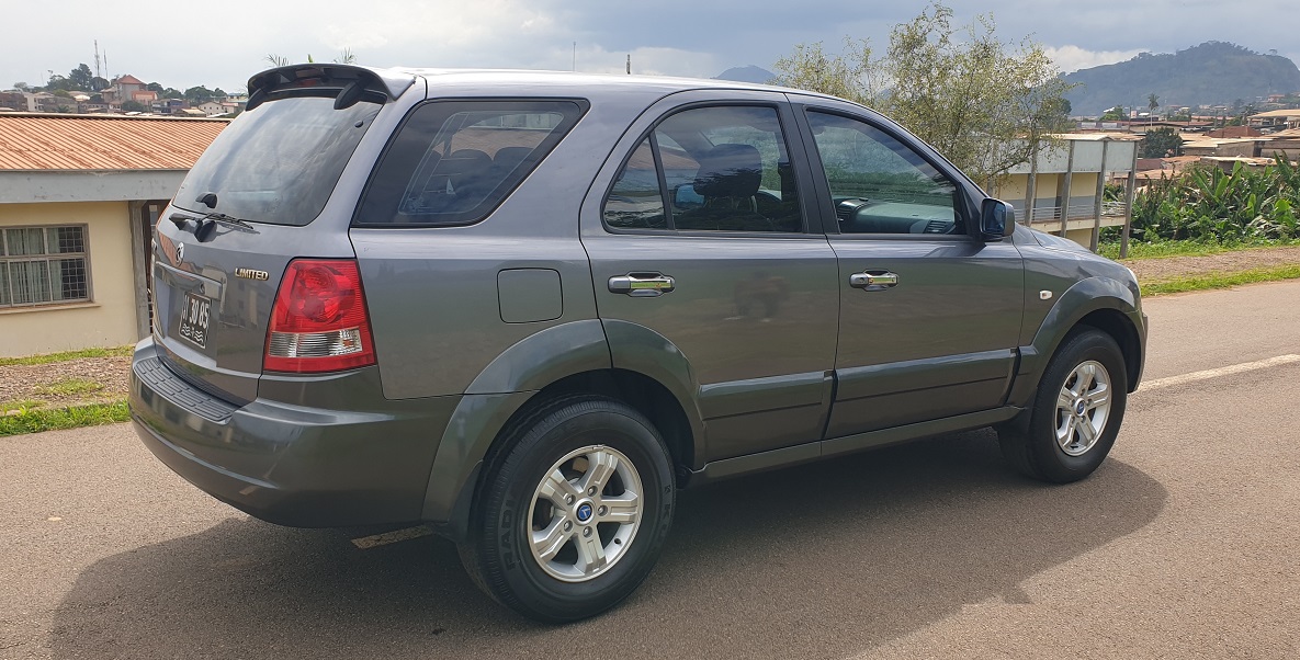 2007 Kia sorento 4WD avec 7 Places à vendre à Yaoundé Cameroun