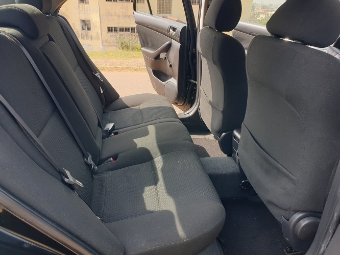 2006 Toyota Avensis à vendre à Yaoundé Cameroun