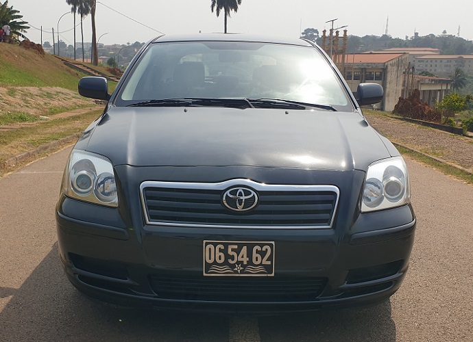2006 Toyota Avensis à vendre à Yaoundé Cameroun