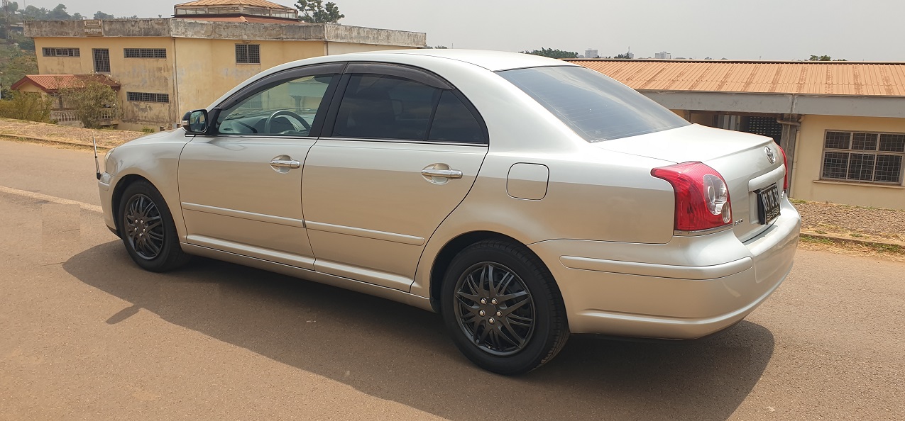 2008 Toyota Avensis automatique à vendre à Yaoundé Cameroun
