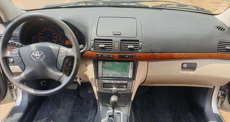 2008 Toyota Avensis automatique à vendre à Yaoundé Cameroun