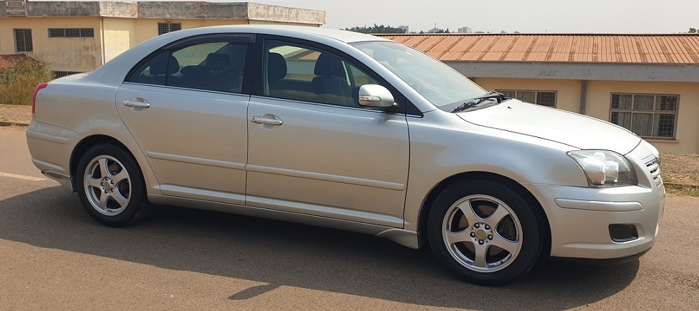 2008 Toyota Avensis automatique à vendre à Yaoundé Cameroun