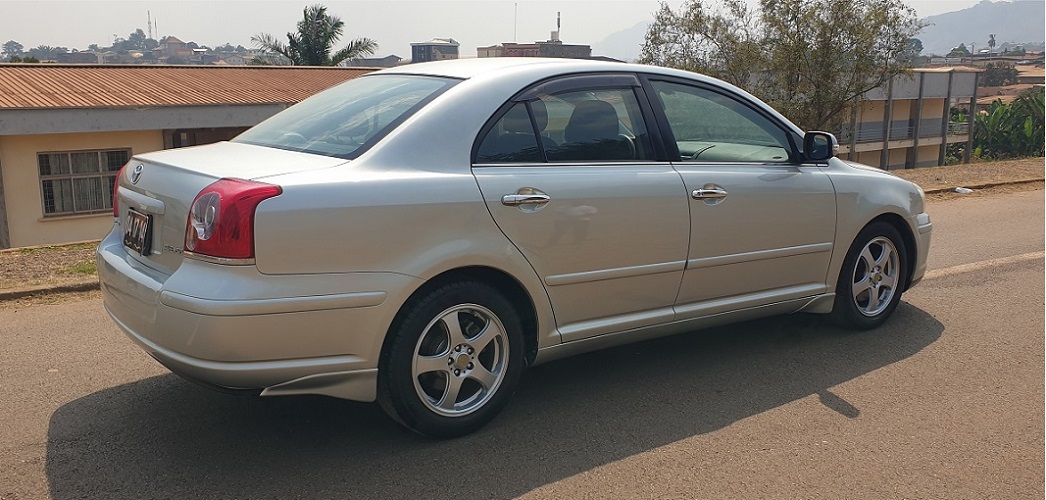 2008 Toyota Avensis automatique à vendre à Yaoundé Cameroun