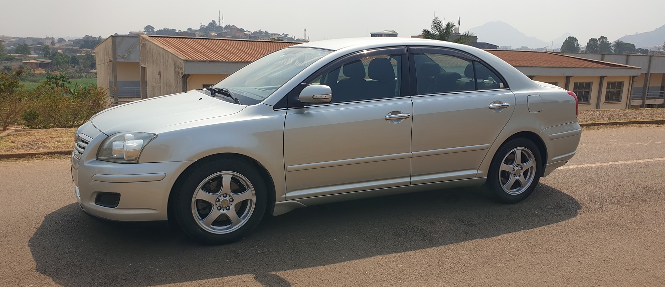 2008 Toyota Avensis automatique à vendre à Yaoundé Cameroun