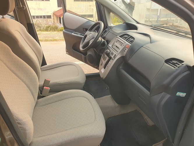 2009 Toyota RACTIS automatique à vendre à Yaoundé. Cameroun