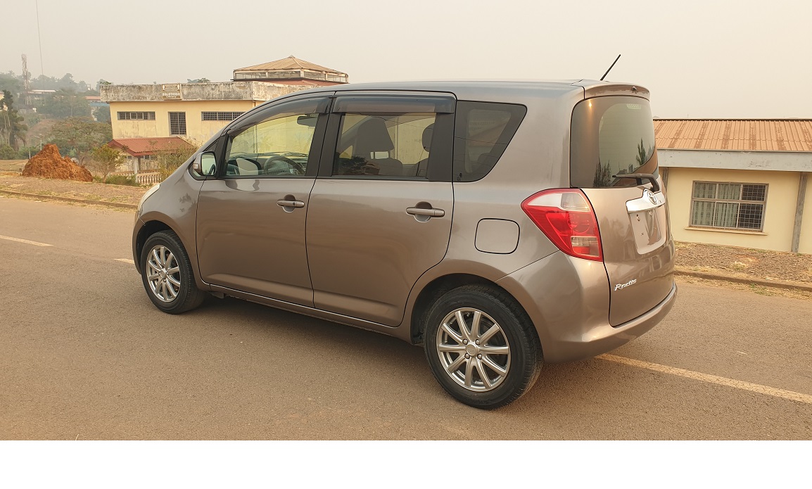 2009 Toyota RACTIS automatique à vendre à Yaoundé. Cameroun