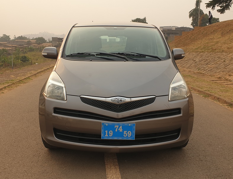 2009 Toyota RACTIS automatique à vendre à Yaoundé. Cameroun