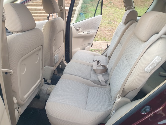 2005 Toyota Corolla Spacio Automatique avec 7 Places à vendre à Yaoundé Cameroun