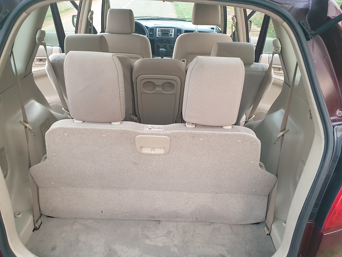 2005 Toyota Corolla Spacio Automatique avec 7 Places à vendre à Yaoundé Cameroun