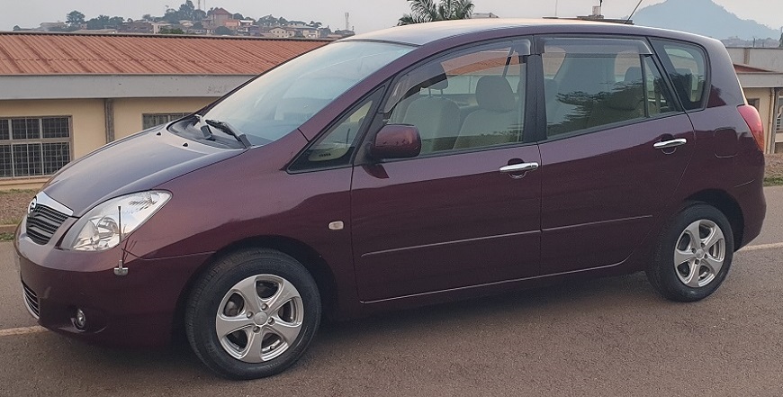 2005 Toyota Corolla Spacio Automatique avec 7 Places à vendre à Yaoundé Cameroun