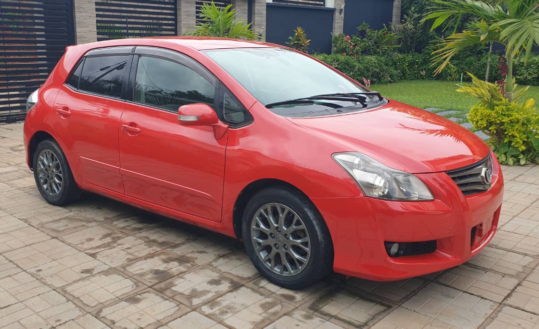 2009 Toyota Blade Automatique à vendre à Yaoundé Cameroun