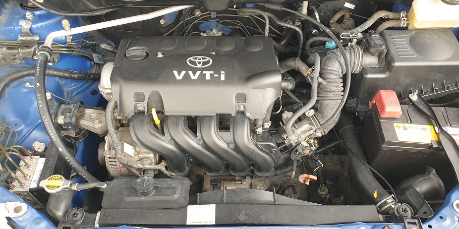 2005 Toyota Corlla Spacio Automatique avec 7 Places à vendre à Yaoundé Cameroun