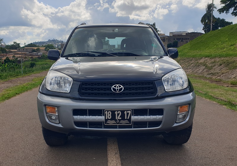 2004 Toyota Rav4 4WD à vendre à Yaoundé Cameroun