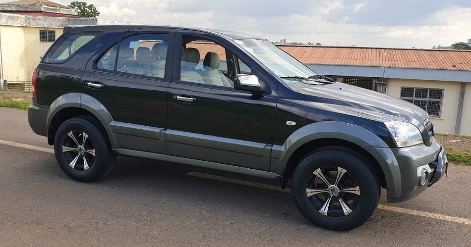 2006 Kia Sotento Automatique avec 7 Places a Vendre ,Yaoundé ,Cameroun