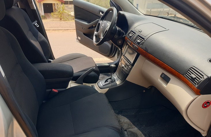 Acheter 4WD 2009 Toyota Avensis automatique ,Yaoundé ,Cameroun