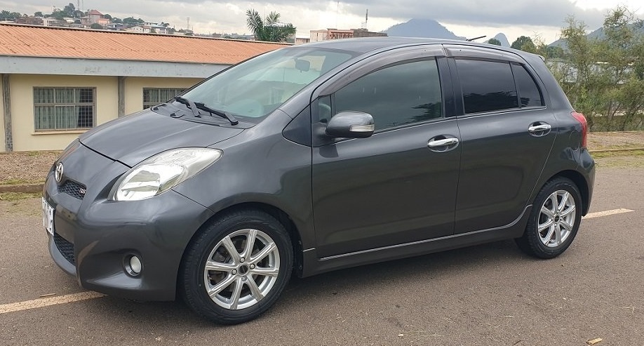 Acheter 2011 Toyota Yaris Sport Automatique ,Yaoundé ,Cameroun