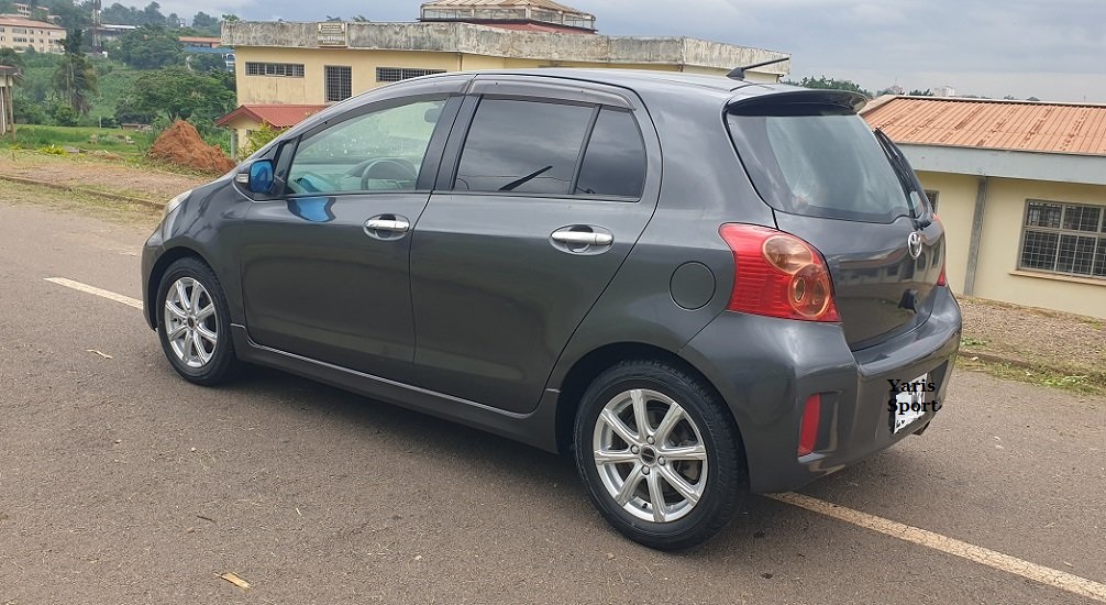 Acheter 2011 Toyota Yaris Sport Automatique ,Yaoundé ,Cameroun