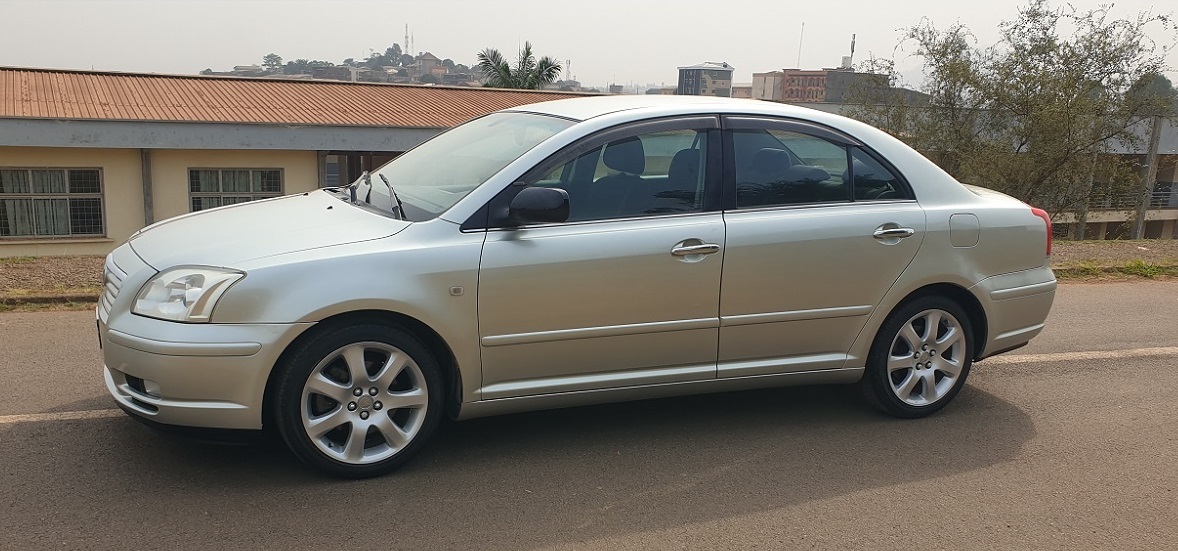 Acheter 2007 Toyota Avensis automatique ,Yaoundé ,Cameroun