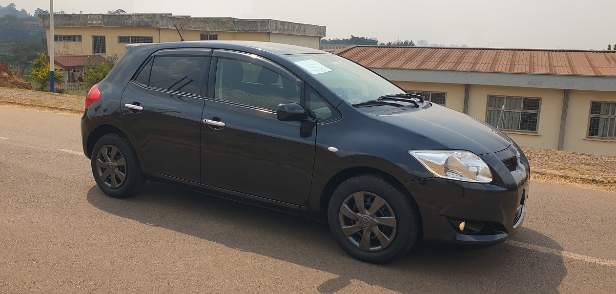 Acheter 2010 Toyota Auris Automatique et 4WD ,Yaoundé ,Cameroun