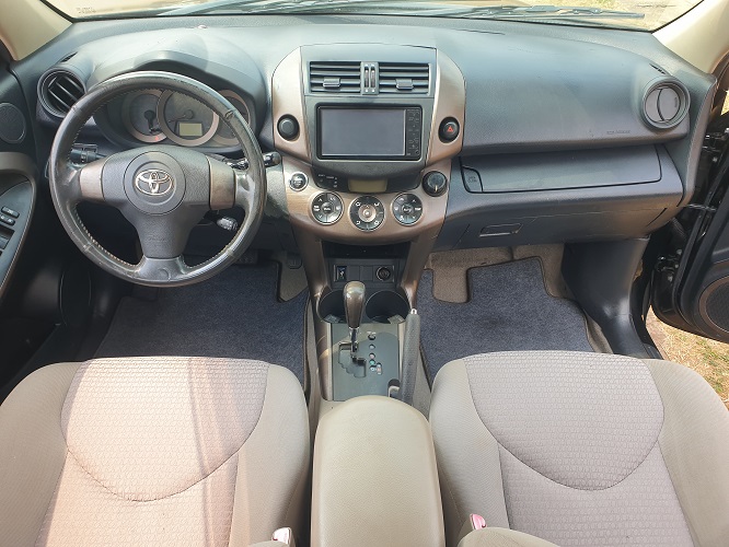 Acheter 2010 Toyota VANGUARD Automatique 7 places et 4WD ,Yaoundé ,Cameroun