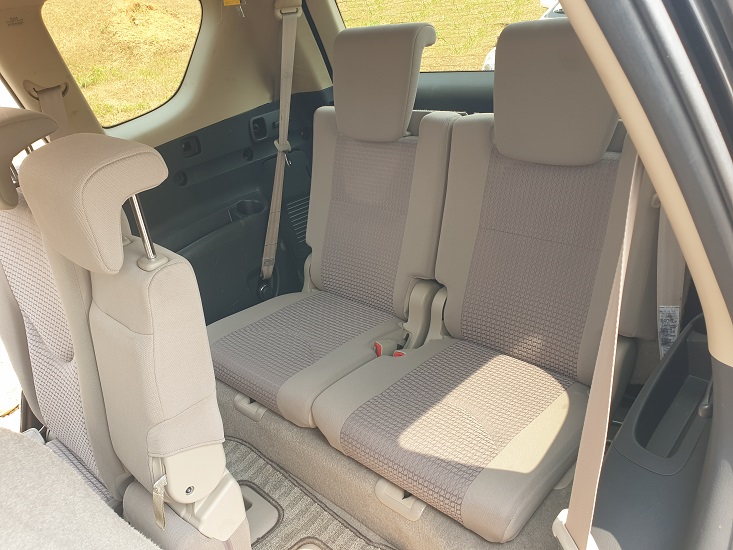 Acheter 2010 Toyota VANGUARD Automatique 7 places et 4WD ,Yaoundé ,Cameroun
