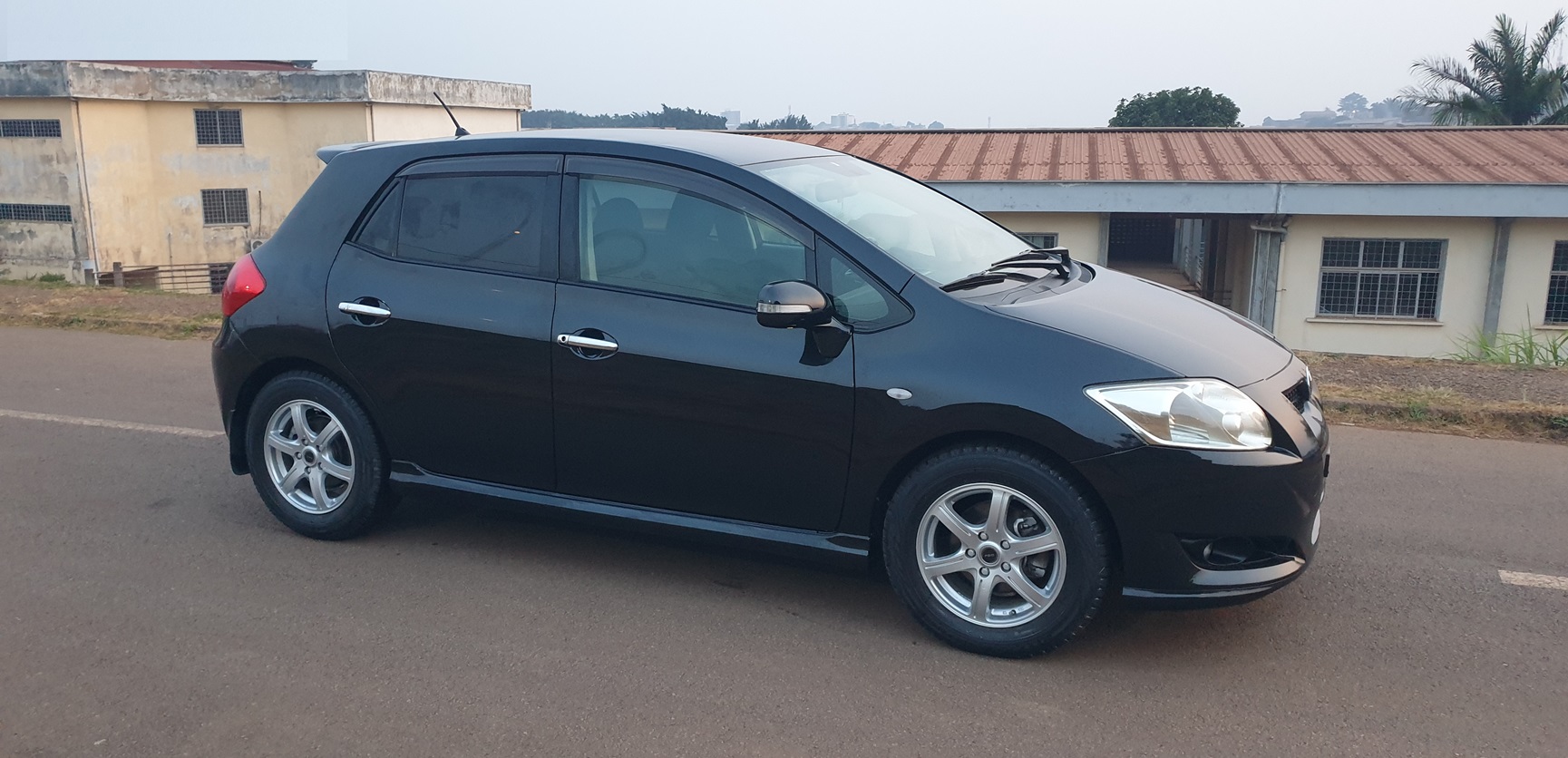 Acheter 4WD 2010 Toyota Auris Automatique ,Yaoundé ,Cameroun