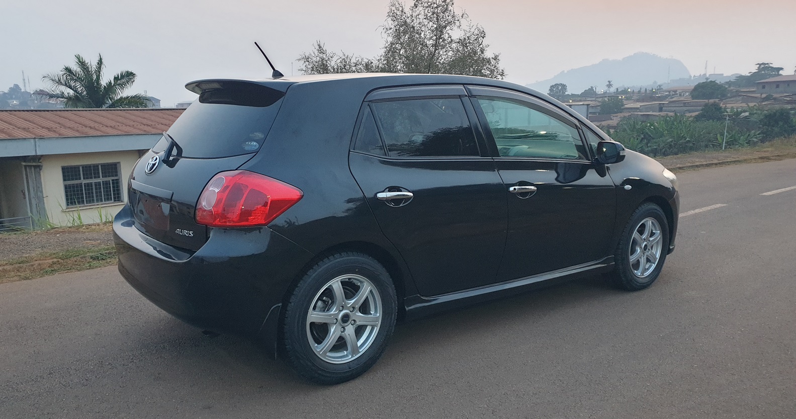 Acheter 4WD 2010 Toyota Auris Automatique ,Yaoundé ,Cameroun