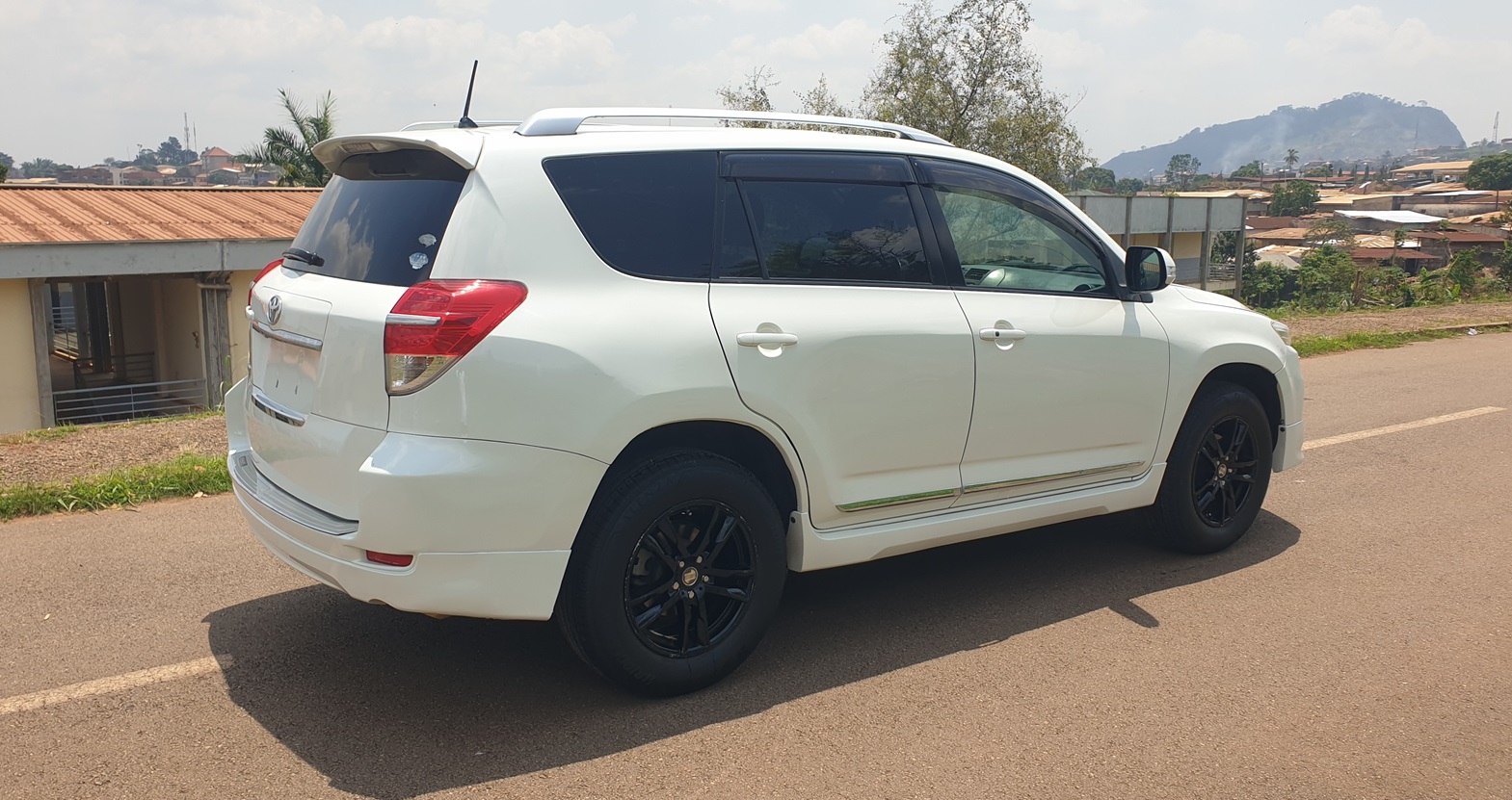 Acheter 4WD 2011 Toyota VANGUARD Automatique ,Yaoundé ,Cameroun