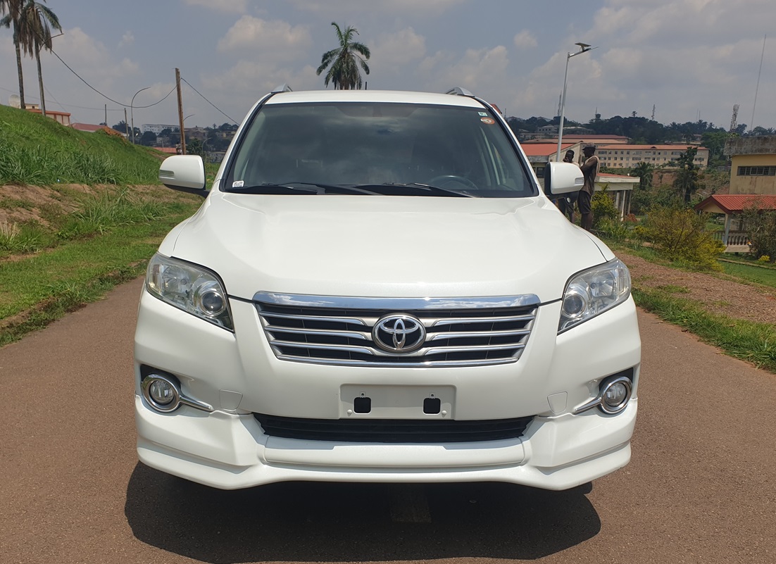 Acheter 4WD 2011 Toyota VANGUARD Automatique ,Yaoundé ,Cameroun