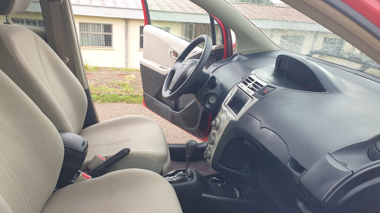 Acheter 2008 Toyota Yaris Automatique  4WD ,Yaoundé ,Cameroun