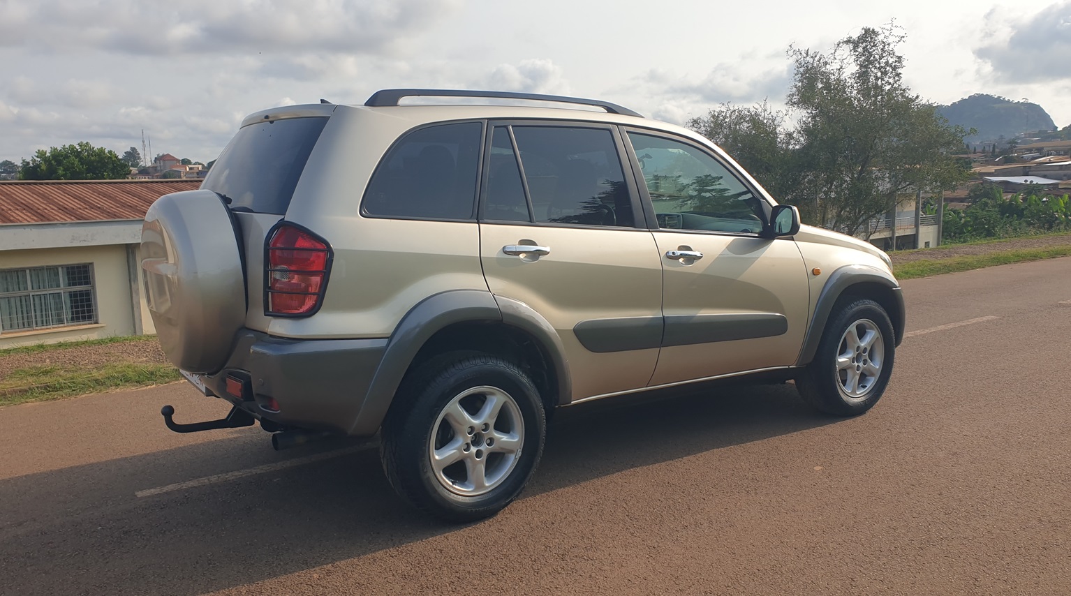 Acheter 2004 Toyota Rav4 4WD ,Yaoundé ,Cameroun