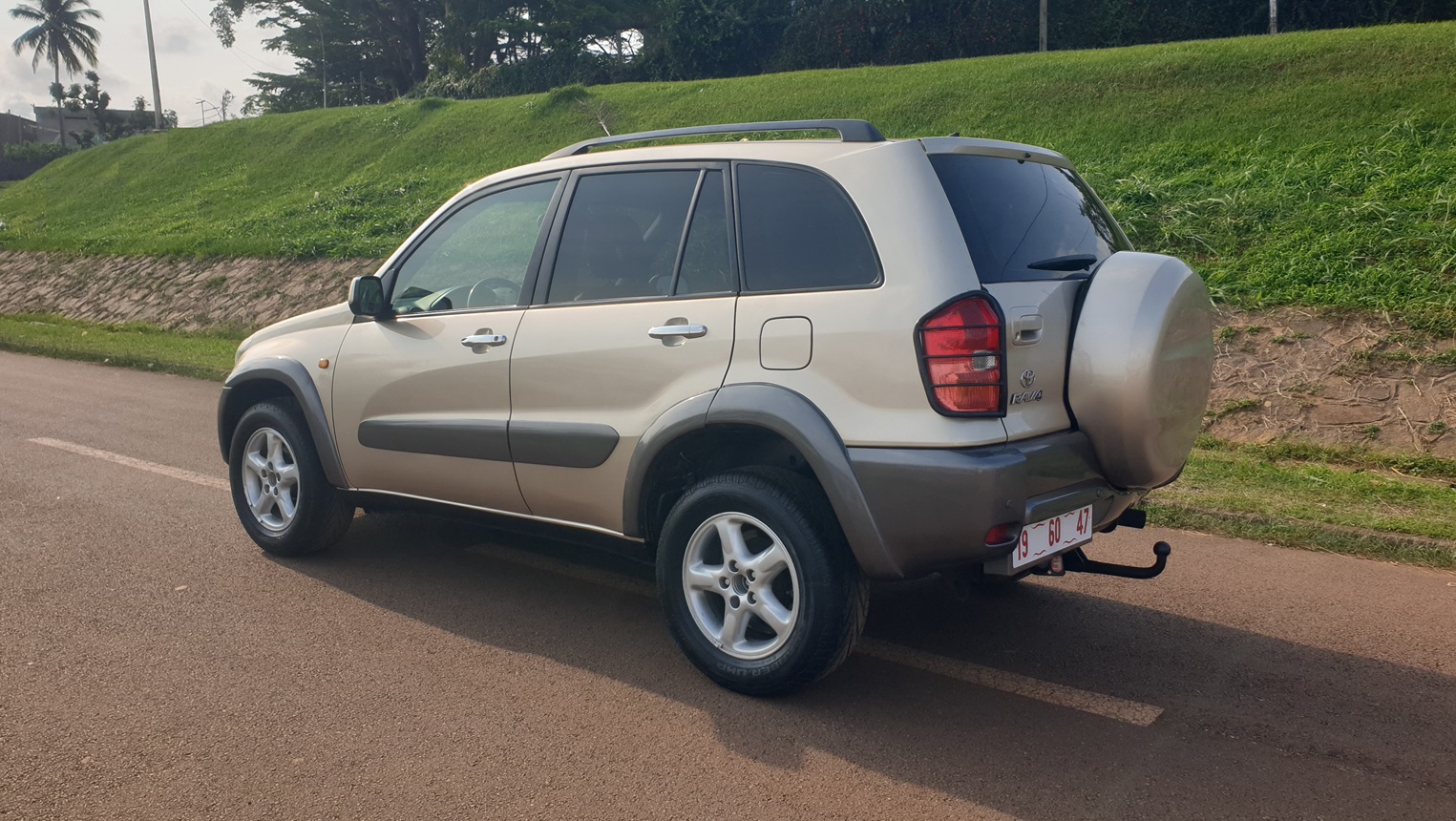 Acheter 2004 Toyota Rav4 4WD ,Yaoundé ,Cameroun