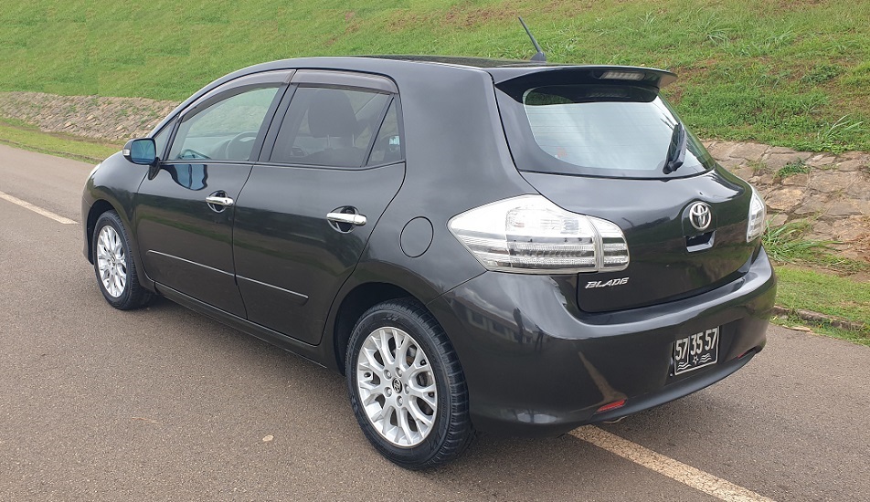 Acheter 4WD 2009 Toyota Blade Automatique ,Yaoundé ,Cameroun