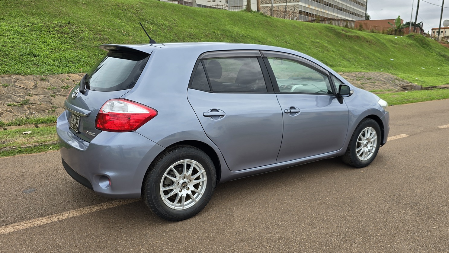 Acheter 2011 Toyota Auris Automatique ,Yaoundé ,Cameroun