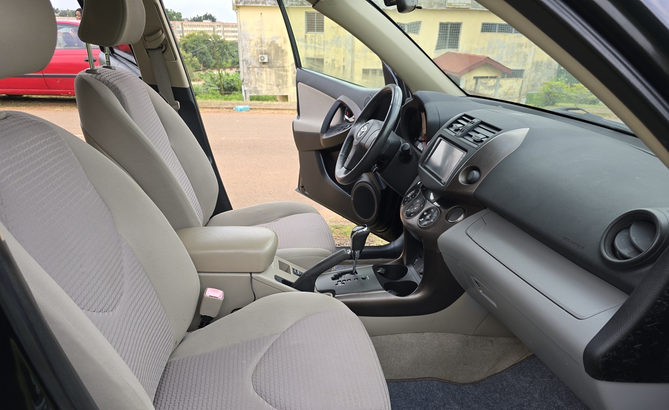 Acheter 4WD 2010 Toyota VANGUARD Automatique ,Yaoundé ,Cameroun