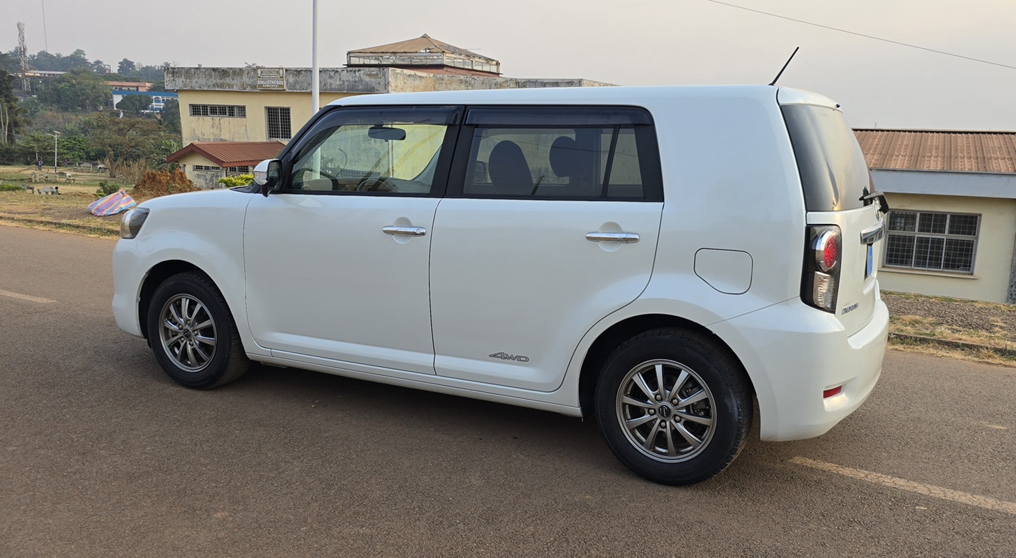 Acheter 4WD 2011 Toyota Corolla Rumion Automatique ,Yaoundé ,Cameroun