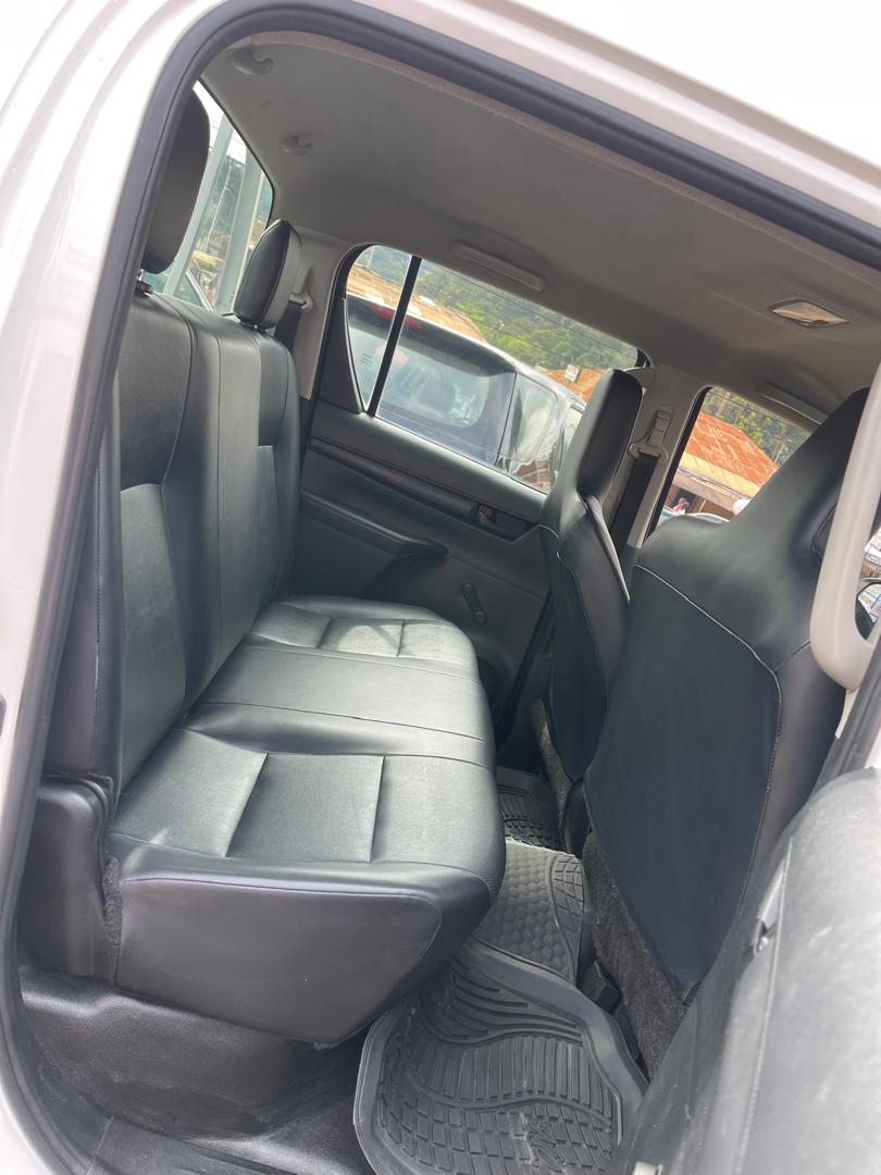 Acheter 2020 Toyota Hilux double cabin ,Yaoundé ,Cameroun