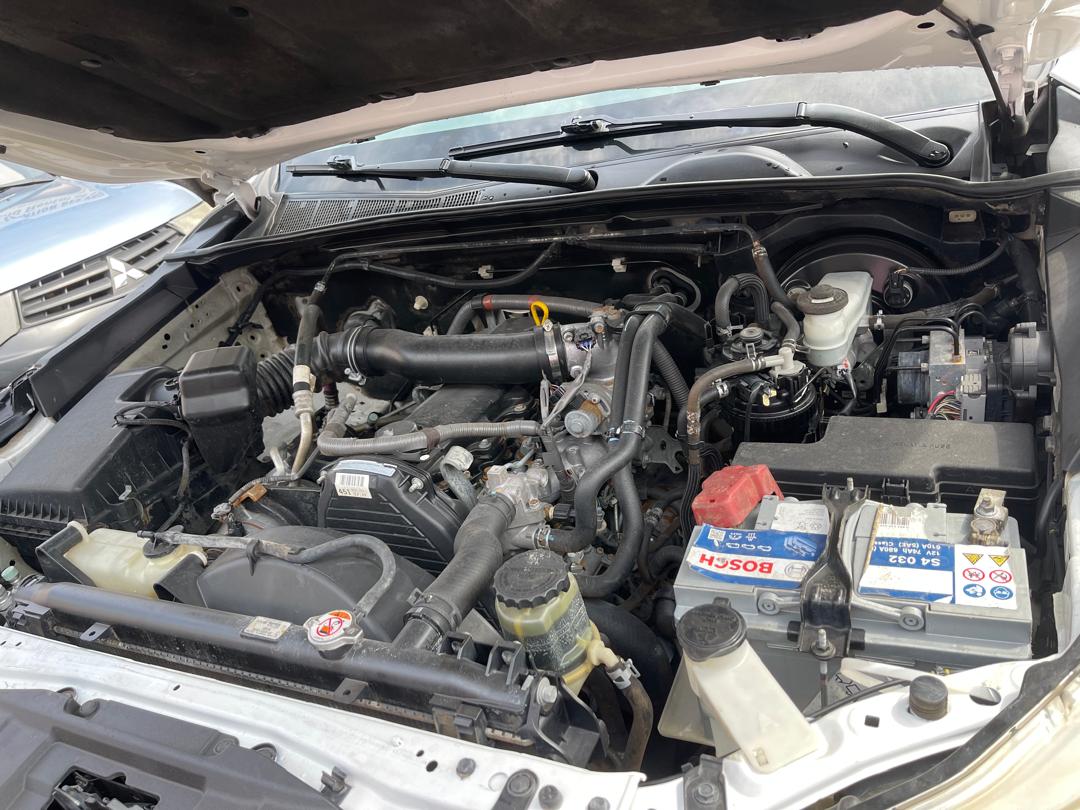 Acheter 2020 Toyota Hilux double cabin ,Yaoundé ,Cameroun