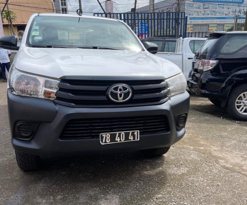 Acheter 2020 Toyota Hilux double cabin ,Yaoundé ,Cameroun