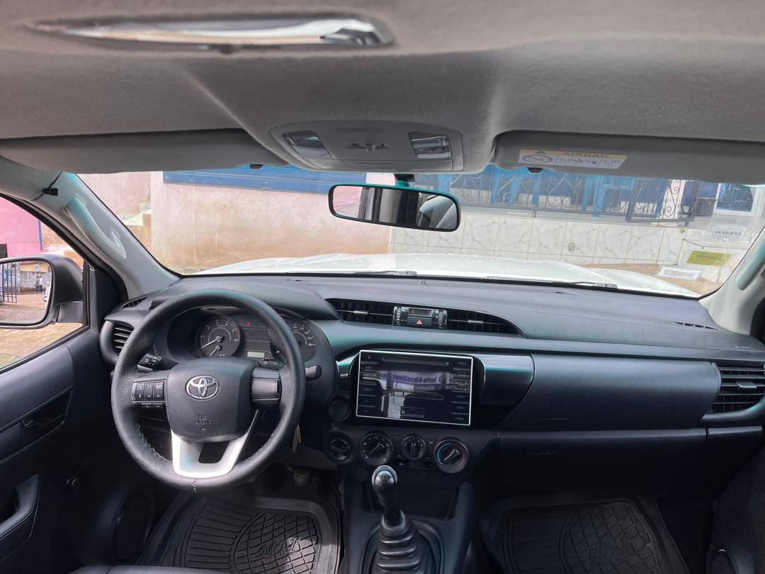 Acheter 2020 Toyota Hilux double cabin ,Yaoundé ,Cameroun