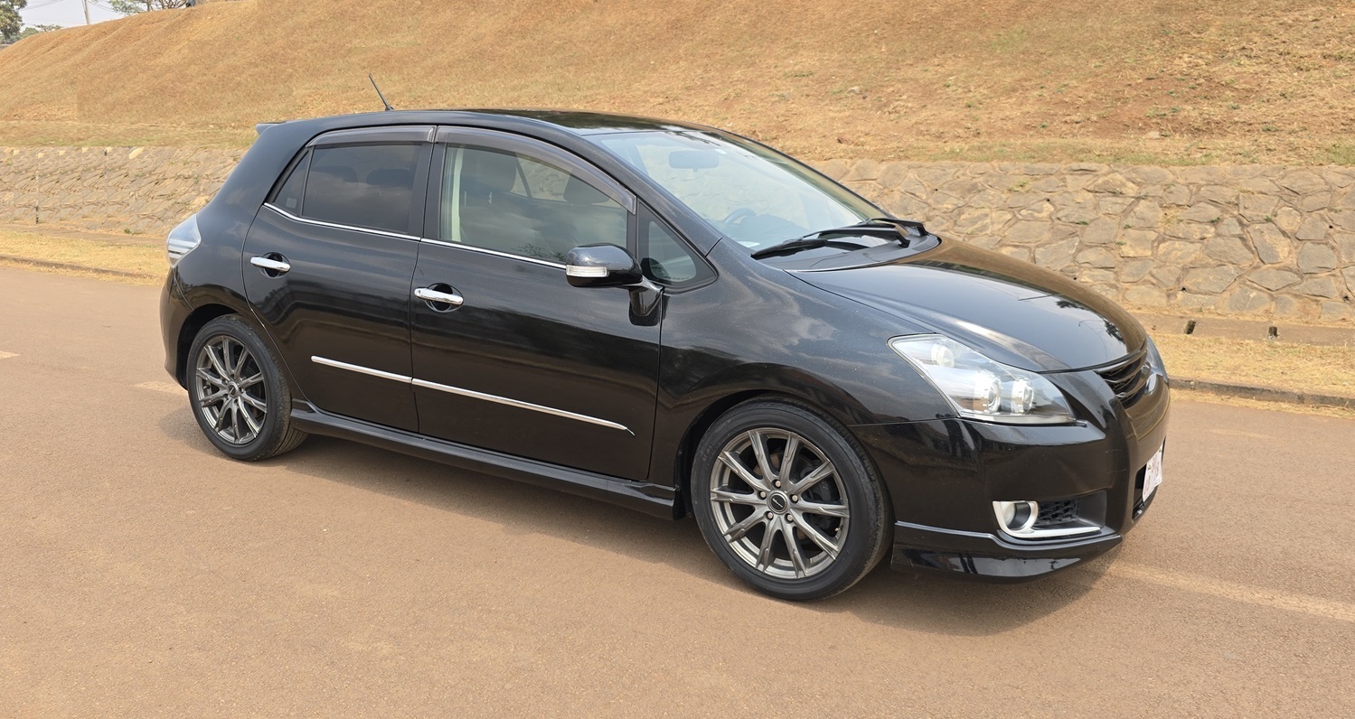Acheter 2011 Toyota BLADE Automatique ,Yaoundé ,Cameroun