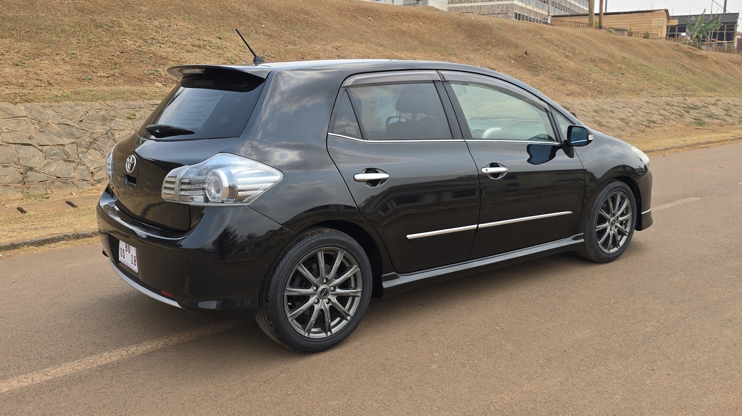 Acheter 2011 Toyota BLADE Automatique ,Yaoundé ,Cameroun