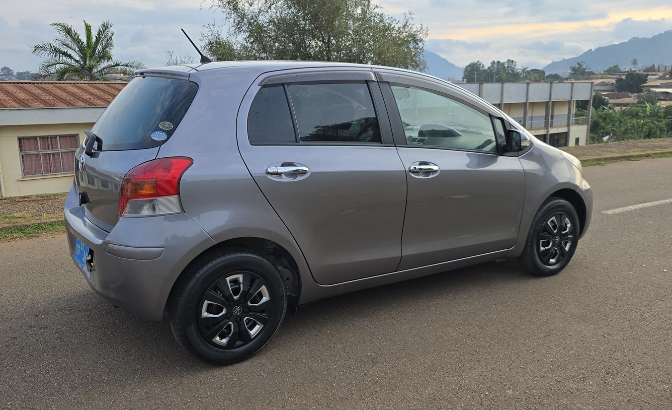 Acheter 2009 Toyota Yaris Automatique ,Yaoundé ,Cameroun