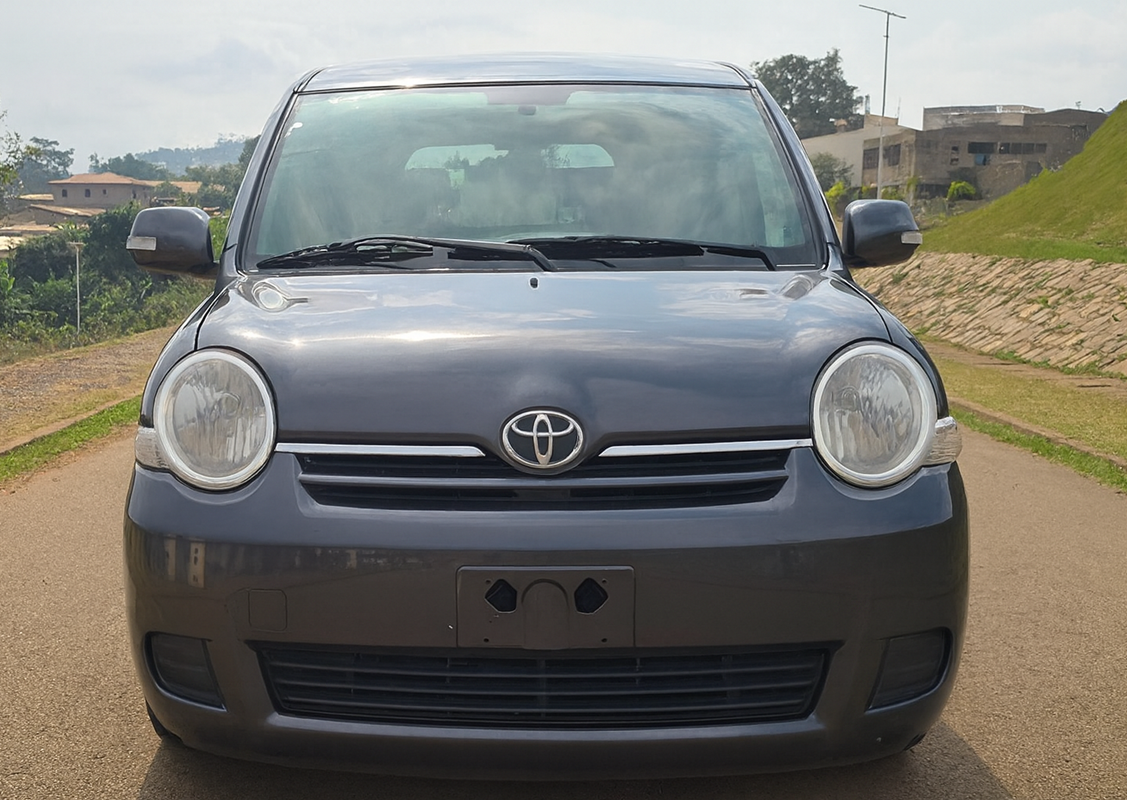 Acheter 7 Places 2009 Toyota Sienta Automatique ,Yaoundé ,Cameroun