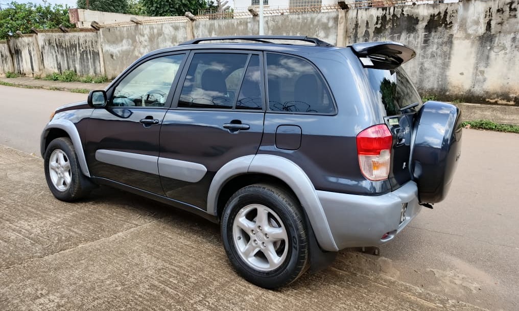 Acheter 4WD 2003 Toyota Rav4 Automatique ,Yaoundé ,Cameroun